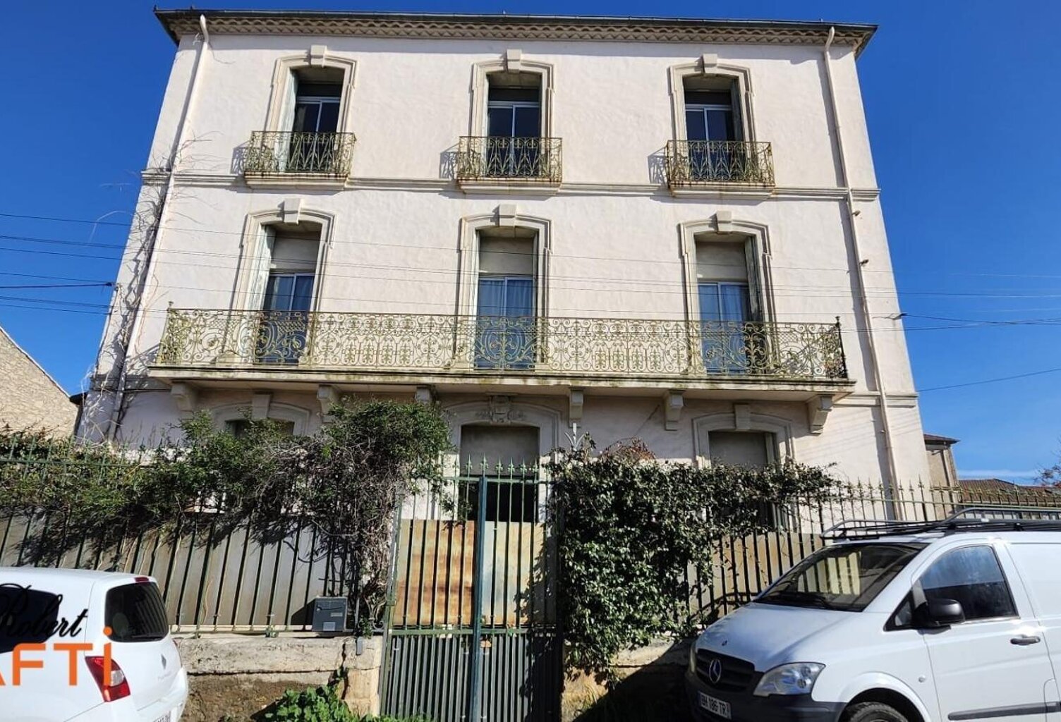 Bel appartement avec beaux volumes et grand jardin — photo 1