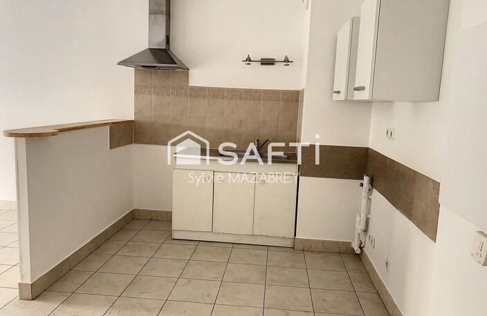 MONTEREAU-FAULT-YONNE (77)  APPARTEMENT T2 EN REZ-DE-JARDIN AVEC PARKING — photo 2