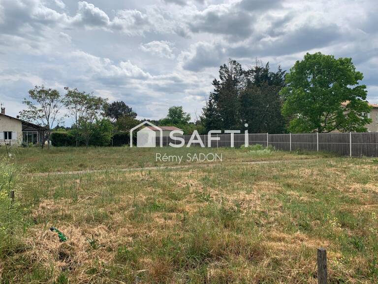 Terrain borné, semi-viabilisé, dans une impasse — photo 1
