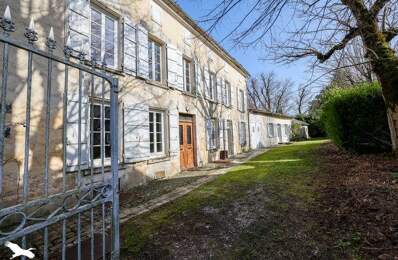 Maison de bourg de 16 pièces principales — photo du bien