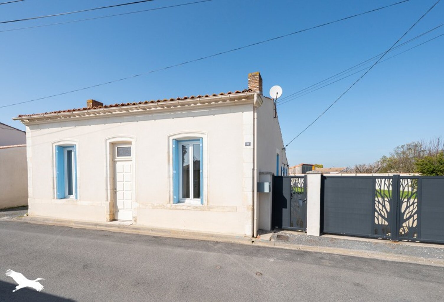 Maison en pierre de 4 pièces principales — photo 1
