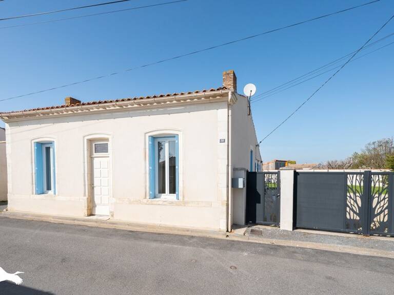 Maison en pierre de 4 pièces principales — photo 1