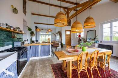 Maison 4 pièces 878560 €