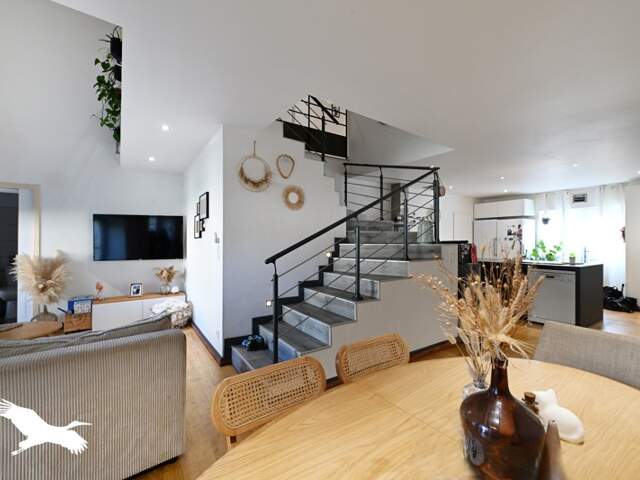 Maison de ville de 5 pièces principales — photo du bien