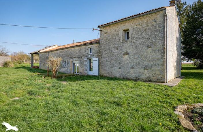 Maison en pierre de 4 pièces principales — photo 3