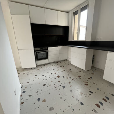 Appartement 3 pièces 1100 €