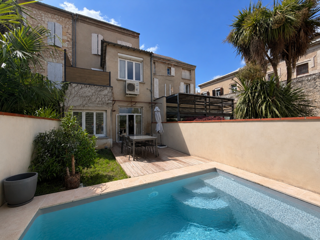 AGEN - QUARTIER DE LA PREFECTURE - BELLE MAISON DE VILLE AVEC PISCINE ET JARDIN — photo du bien
