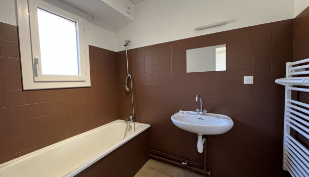 Appartement 3 pièces  à louer Aubenas 07200