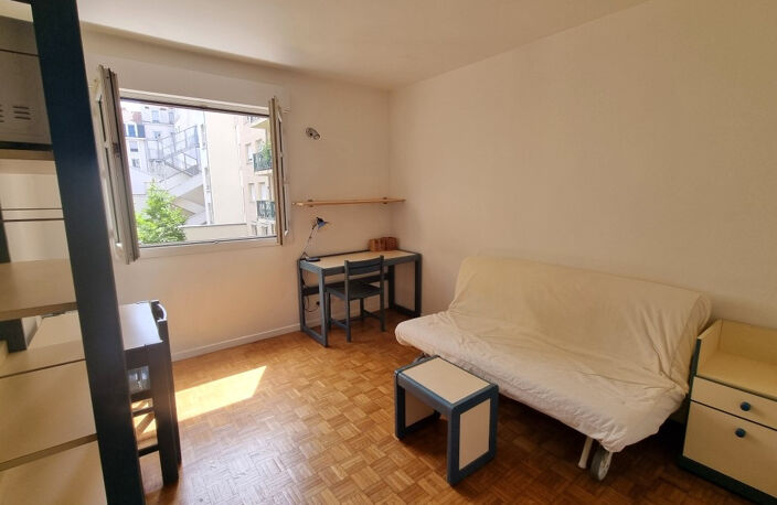 VENTE LYON 69007 - STUDIO MEUBLE 19M2  A PROXIMITE QUAIS DU RHONE ET UNIVERSITE — photo 3