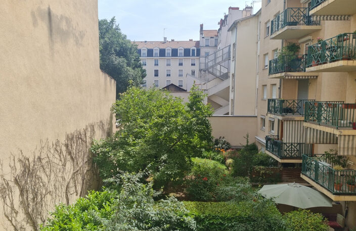 VENTE LYON 69007 - STUDIO MEUBLE 19M2  A PROXIMITE QUAIS DU RHONE ET UNIVERSITE — photo 4