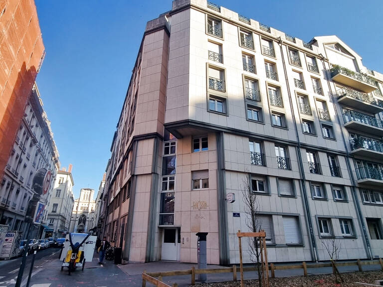 VENTE LYON 69007 - STUDIO MEUBLE 19M2  A PROXIMITE QUAIS DU RHONE ET UNIVERSITE — photo 1