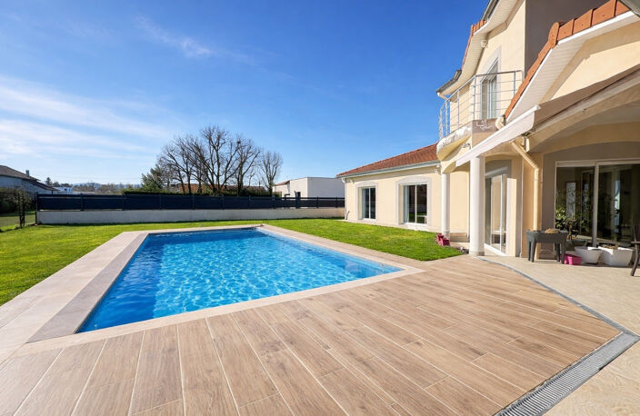Aux portes de Roanne - Villa récente sur 1100m2 de terrain a — photo 2