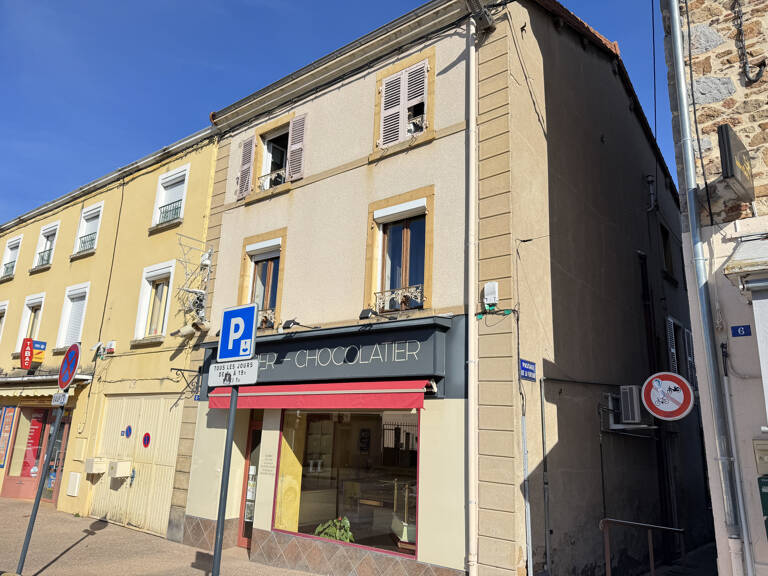 Immeuble comprenant local commercial — photo 1