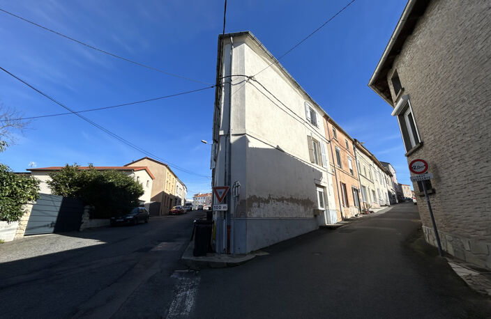 Une maison d'habitation sur trois niveaux 42590 — photo 2