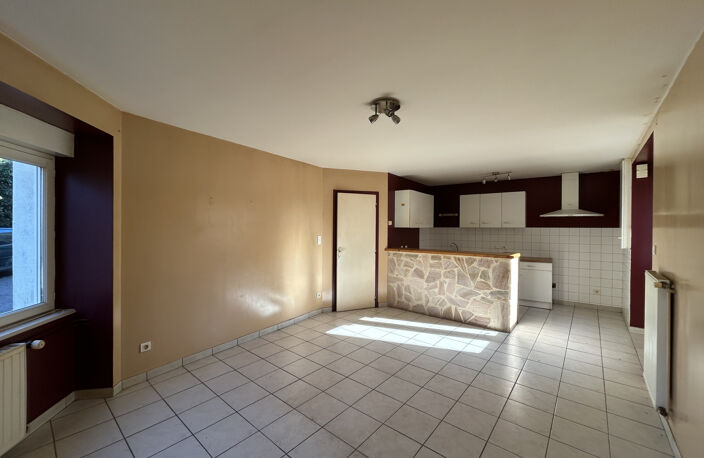 Une maison d'habitation sur trois niveaux 42590 — photo 3
