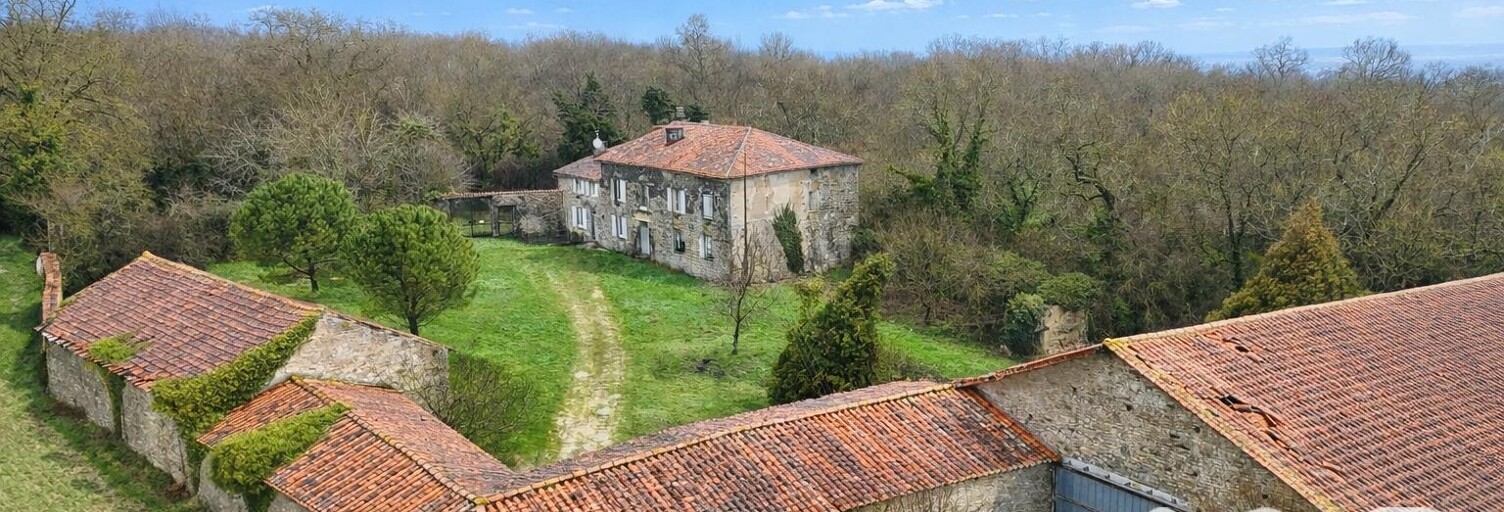 Maison 8 Pièces 177 m² à vendre à Verdille (16140)