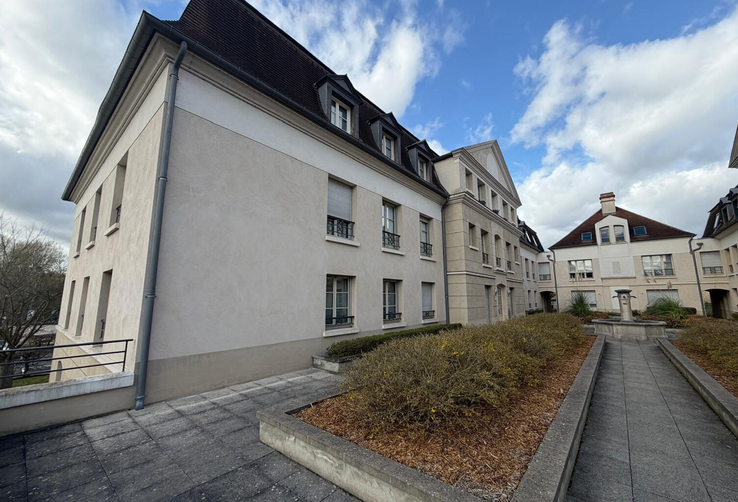 Exclusivité - F2 dans résidence de standing proche commodité — photo 1