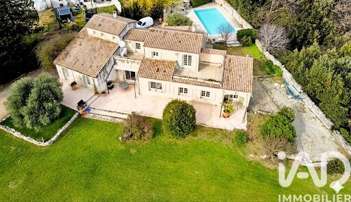 Bourg-St-Andeol - 199m² - 8p. - 4ch.