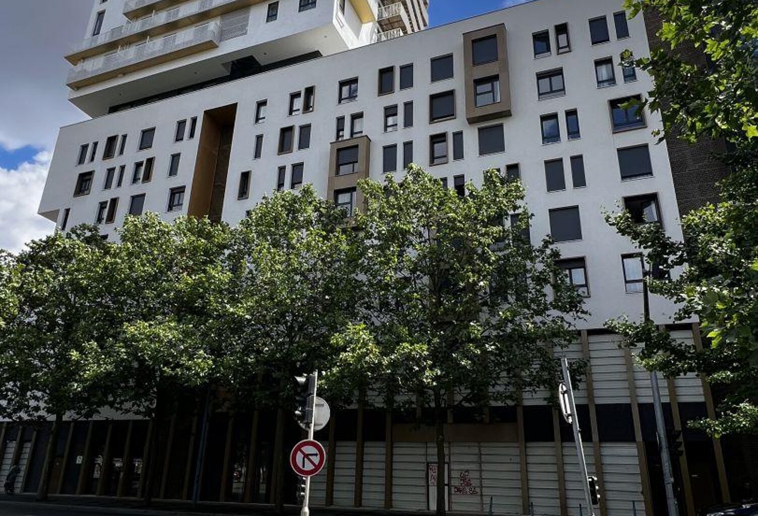 Location Local d'activités 968 m&sup2; — photo 1