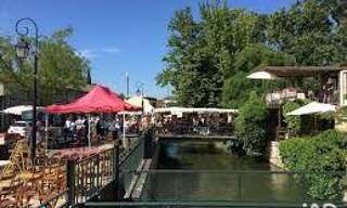 Commerce  135 m² à vendre à L'Isle-sur-la-Sorgue (84800)