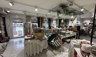 Commerce  135 m² à vendre à L'Isle-sur-la-Sorgue (84800)