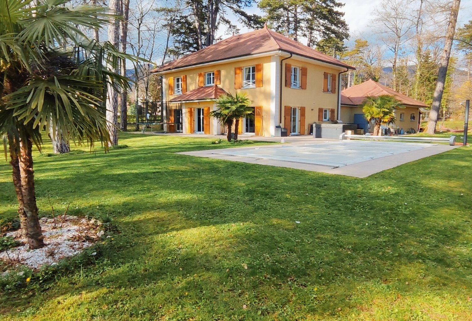 Vente Maison/villa 8 pièces — photo 1