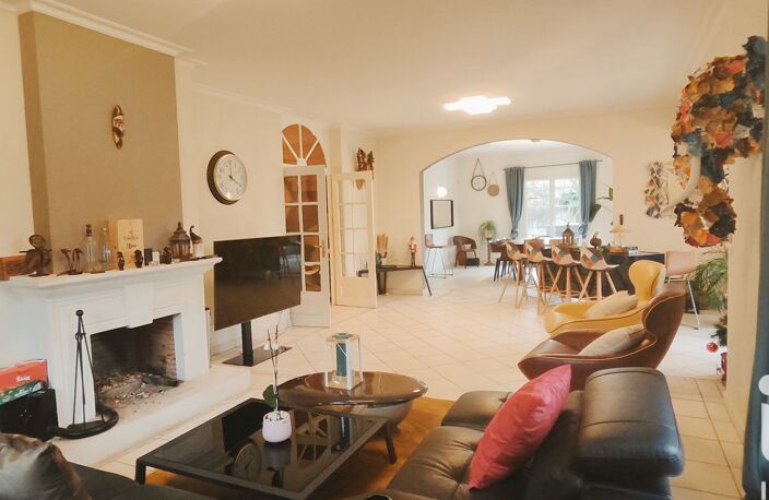 Vente Maison/villa 8 pièces — photo 3