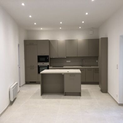 Appartement 2 pièces 830 €