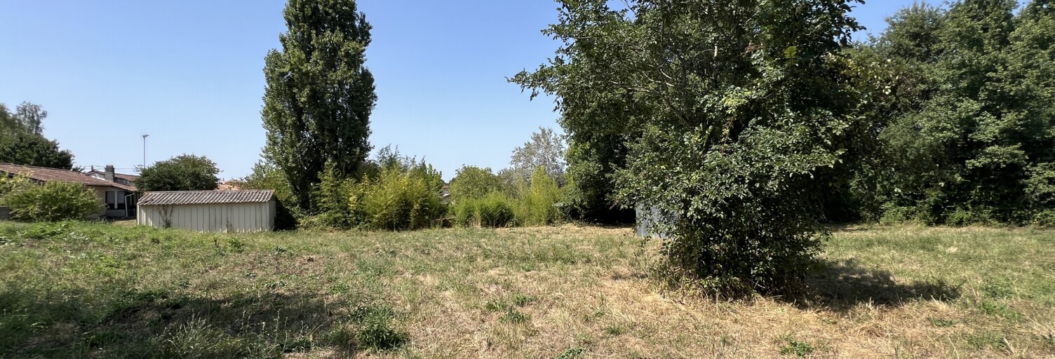 Terrain  869 m² à vendre à Targon (33760)