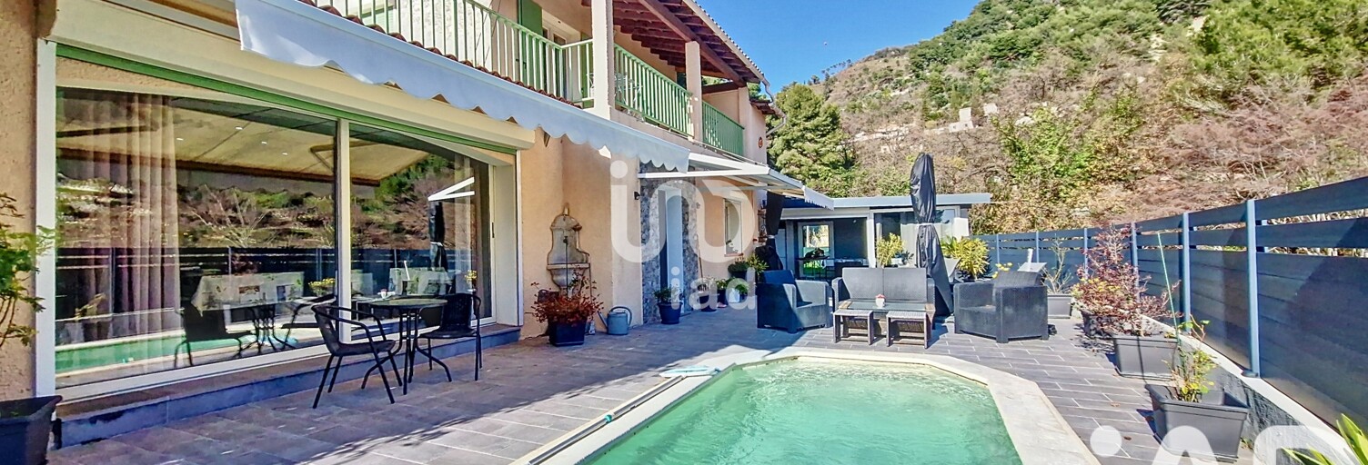 Maison 6 Pièces 141 m² à vendre à Castellar (06500)