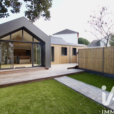 Maison 4 pièces 748000 €