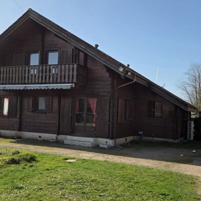 Maison 9 pièces 240000 €