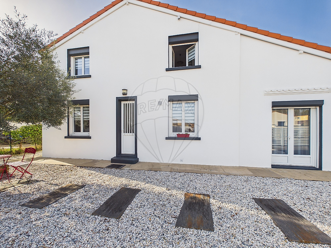 Villa / Maison  T6 à vendre Vaux-sur-Mer 17640