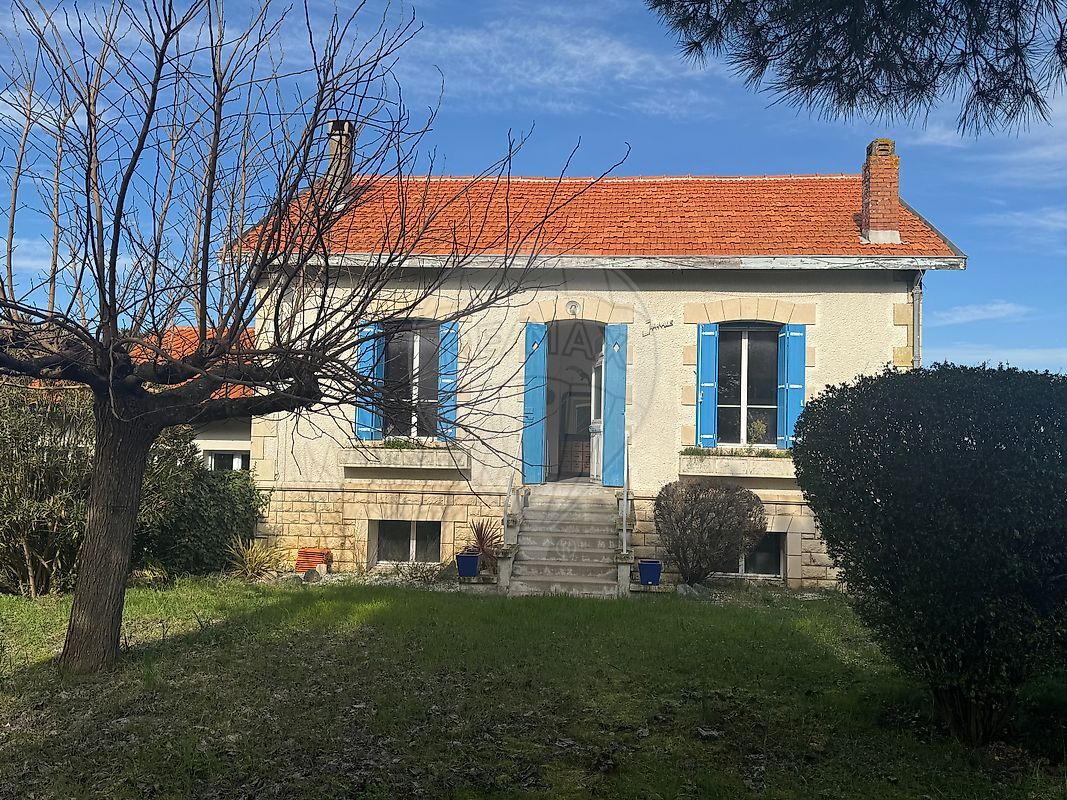 Villa / Maison  T7 à vendre Meschers-sur-Gironde 17132
