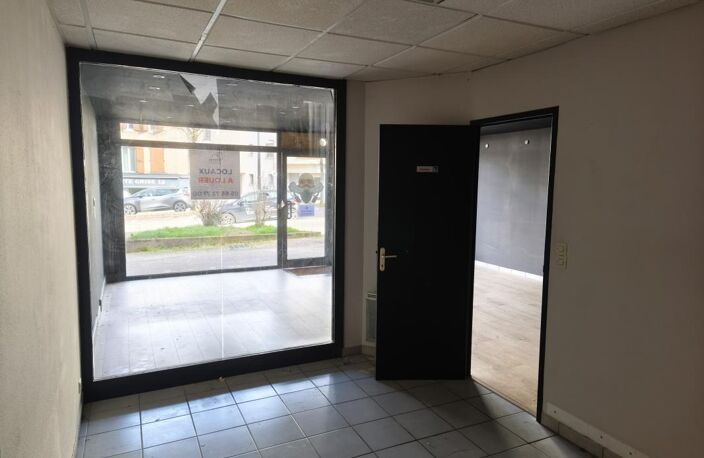 St Cyrice - LOCAL COMMERCIAL - en RDC  - 70 m² environ — photo 5