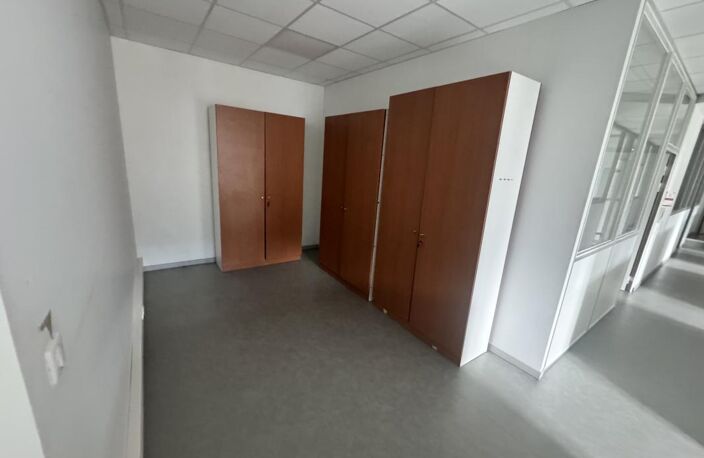 Local professionnel  1er — photo 3