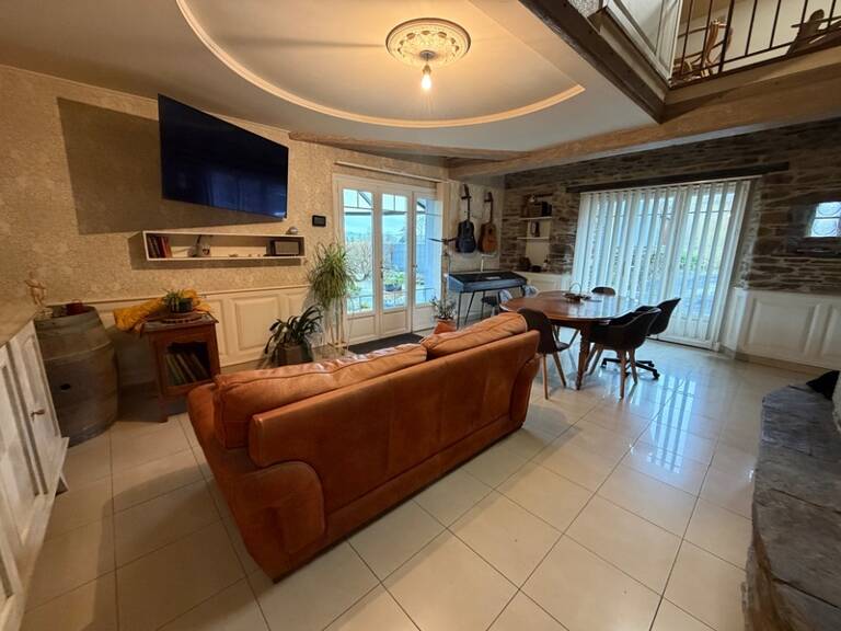 Maison en pierre de caractère – 175 m² habitables – Dépendances 100 m² – LA BARRE DE SEMILLY (50) — photo 1