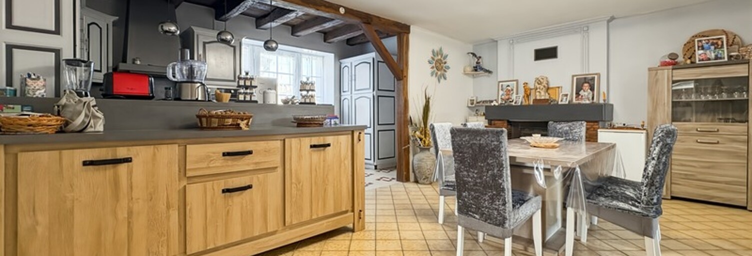 Maison 7 Pièces 180 m² à vendre à Villiers-Couture (17510)