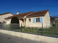 A SAINT JUNIEN PROCHE DU CENTRE VILLE ET DES COMMODITES MAISON PLAIN PIED DE 114 M² 3 CHAMBRES — photo 2