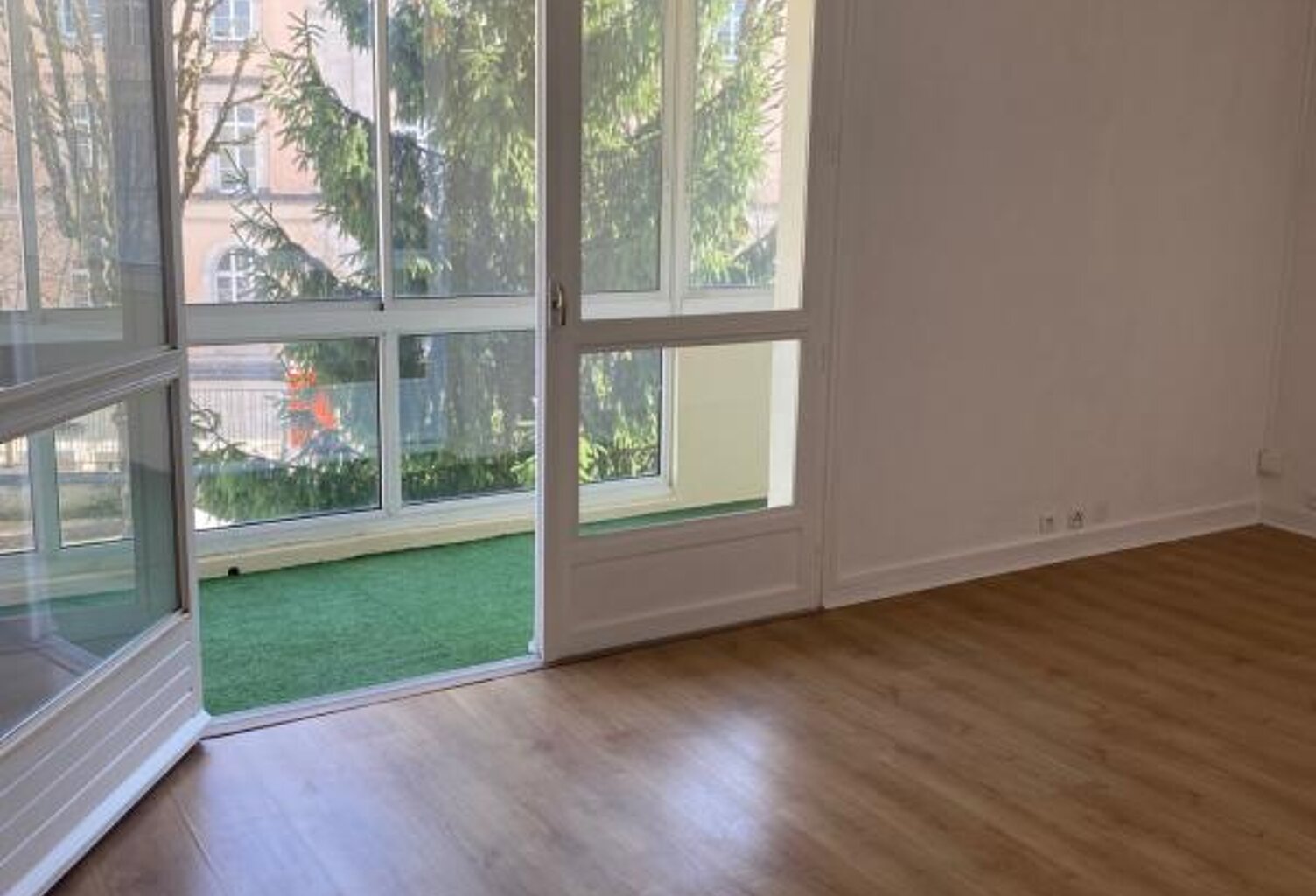 BEL APPARTEMENT LUMINEUX 110 M2 CENTRE-VILLE CHAUMONT — photo 1