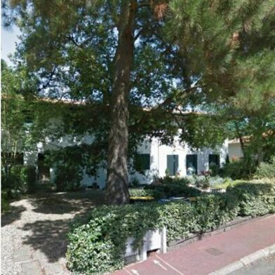 Appartement 5 pièces 1590 €