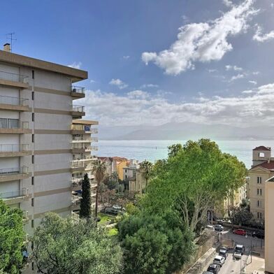 Appartement 3 pièces 1265 €