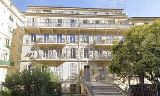 Garage   m² à louer à Nice (06000)