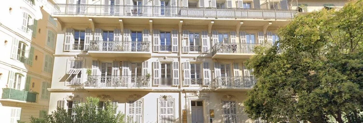 Garage   m² à louer à Nice (06000)