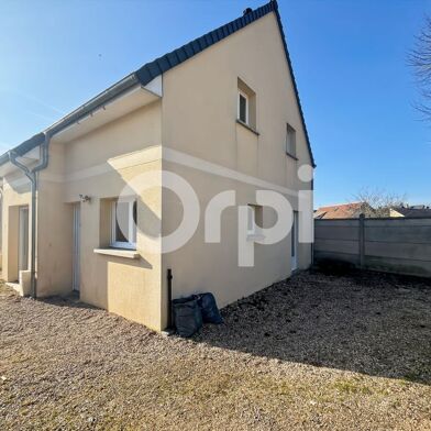 Maison 4 pièces 880 €