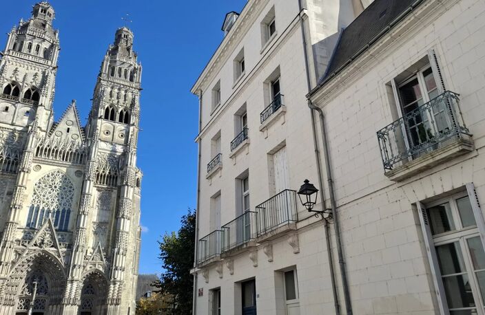 A LOUER STUDIO QUARTIER CATHEDRALE — photo 2