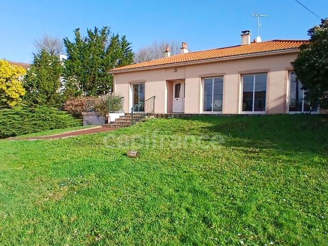 Belle maison à vendre de 162 m2 (+ 160 m2 en sous-sol), quartier La Houssais (Rezé, au sud de Nantes) — photo du bien