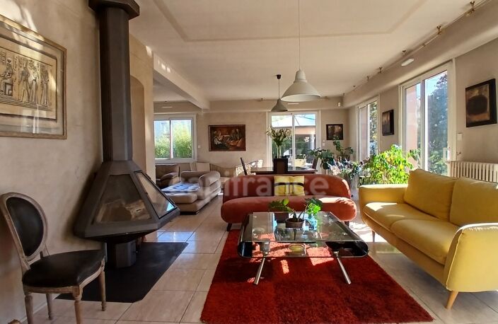 Belle maison à vendre de 162 m2 (+ 160 m2 en sous-sol), quartier La Houssais (Rezé, au sud de Nantes) — photo 3