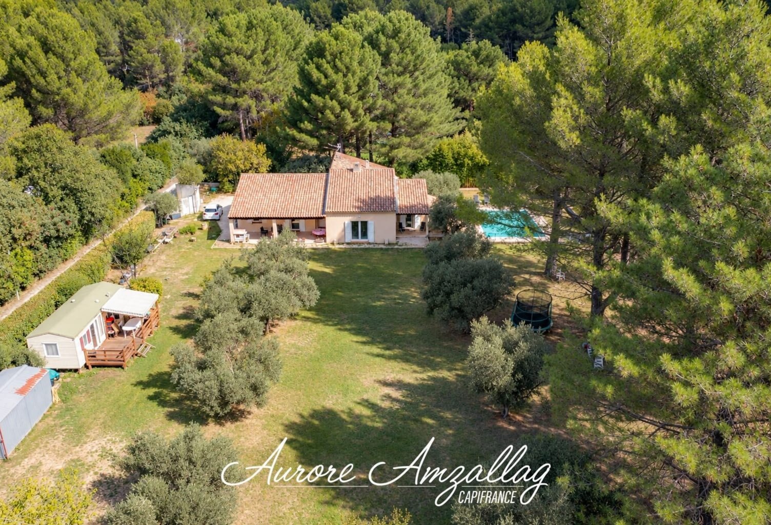 GÉMENOS – PROPRIÉTÉ DE PLAIN-PIED AVEC PISCINE SUR 4 000 M² DE TERRAIN — photo 1
