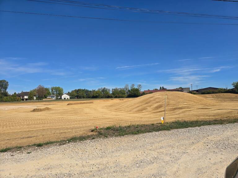 Terrain viabilisé à vendre 350 m² BLETTERANS (39) — photo 1
